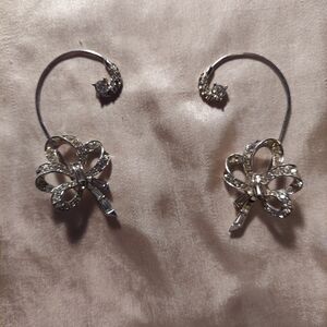 Boucher earrings L/R vintage